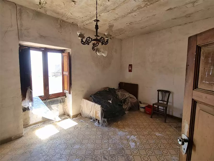 Immagine 15 di Appartamento in vendita  a Mussomeli