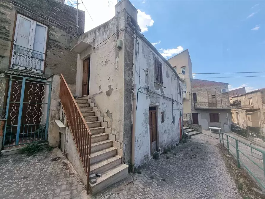 Immagine 2 di Casa indipendente in vendita  in Via Salvatore 100 a Campofranco