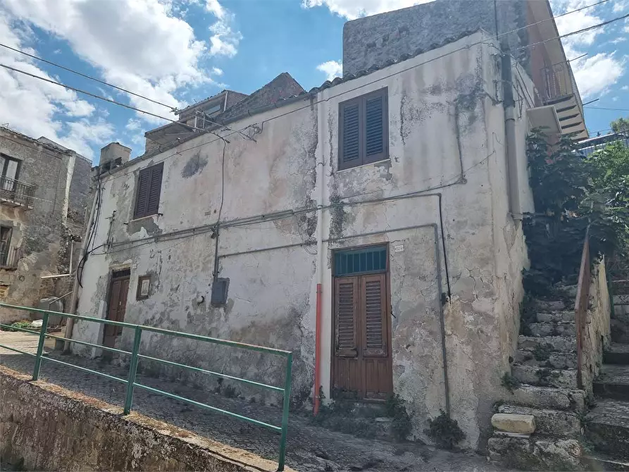 Immagine 3 di Casa indipendente in vendita  in Via Salvatore 100 a Campofranco