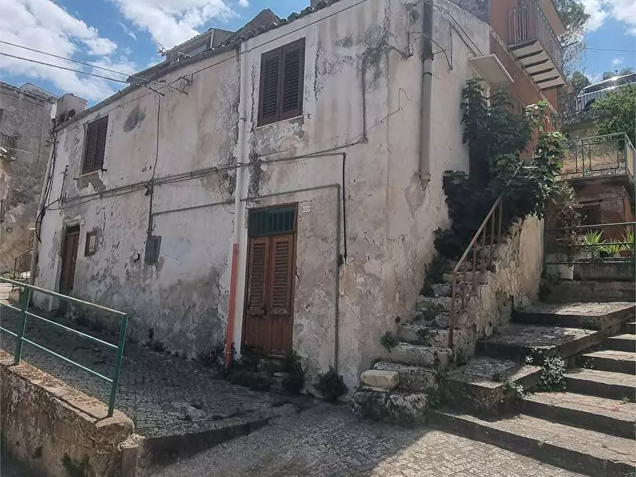 Immagine 4 di Casa indipendente in vendita  in Via Salvatore 100 a Campofranco