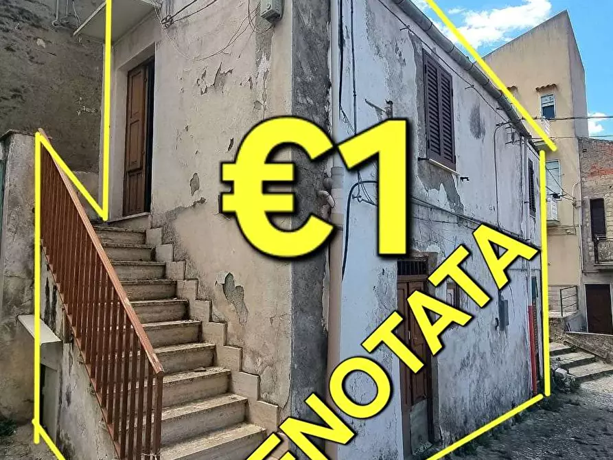 Immagine 1 di Casa indipendente in vendita  in Via Salvatore 100 a Campofranco