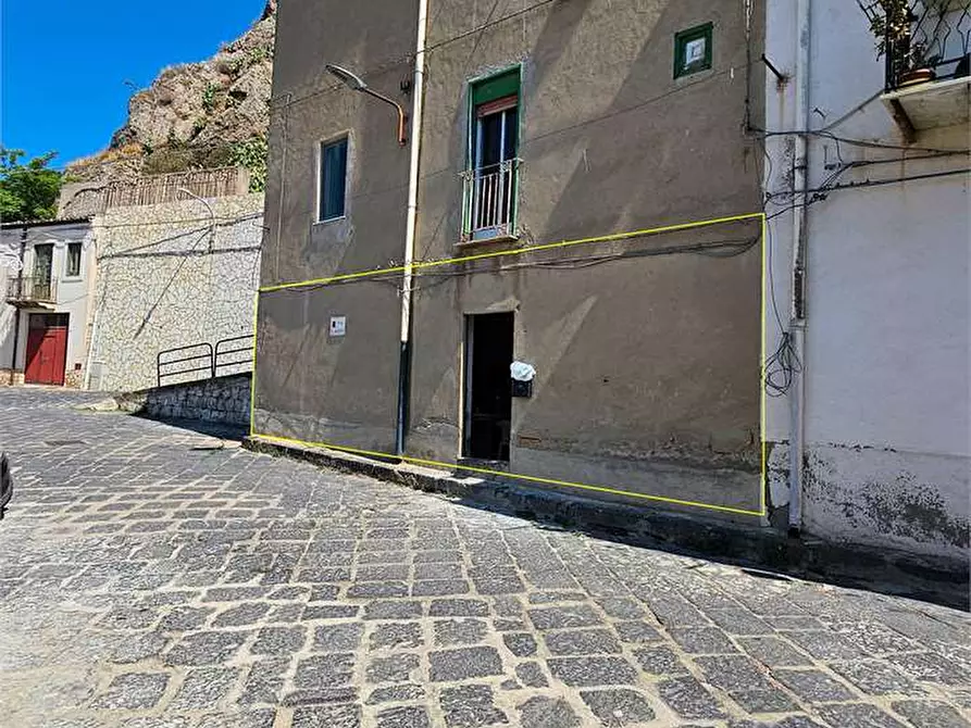 Immagine 8 di Monolocale in affitto  a Sutera