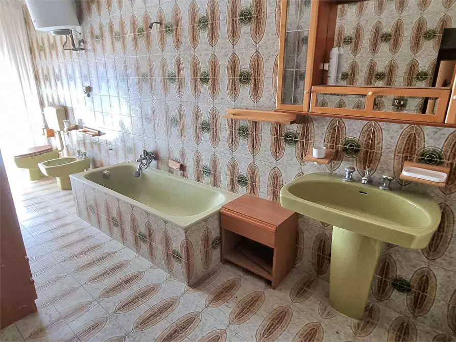 Immagine 12 di Casa indipendente in vendita  a Serradifalco