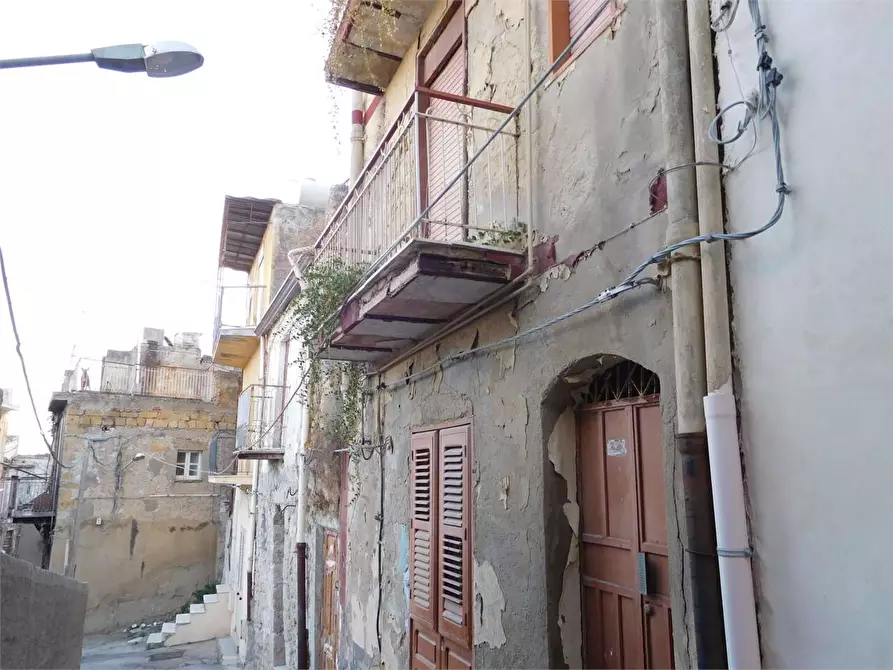 Immagine 12 di Casa indipendente in affitto  in Via Cafisi a Favara