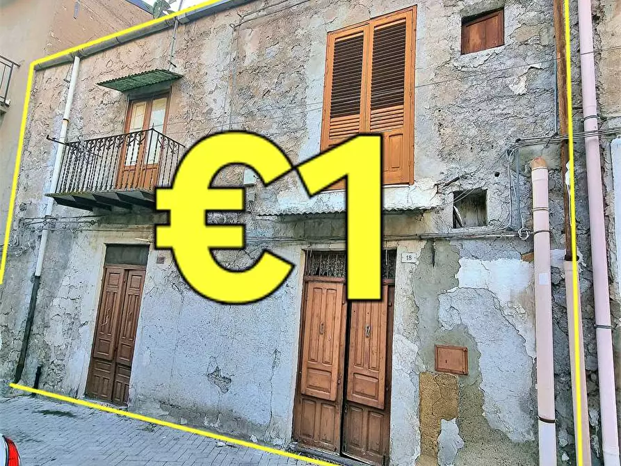 Immagine 1 di Trilocale in vendita  a Campofranco