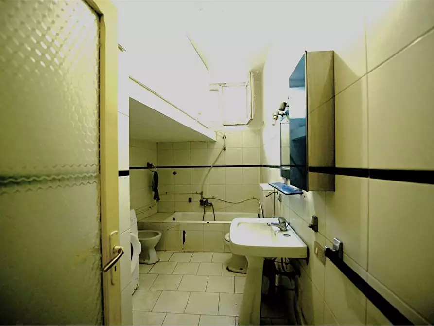 Immagine 15 di Trilocale in vendita  in Via Acrone a Agrigento