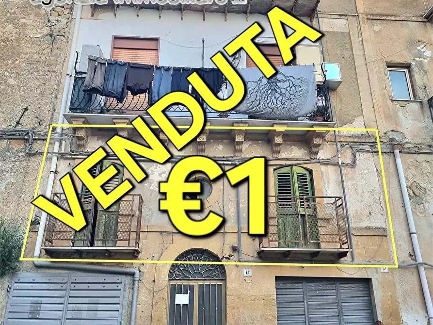 Immagine 1 di Bilocale in vendita  in Piazza San Domenico 12 a Caltanissetta
