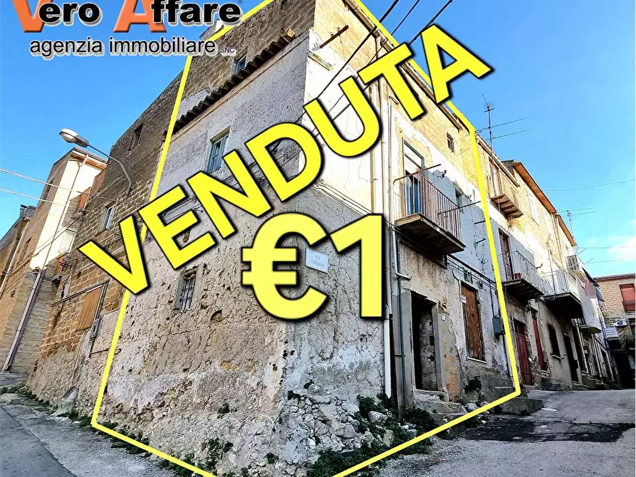 Immagine 1 di Casa indipendente in vendita  in Via Comaschi 45 a Grotte