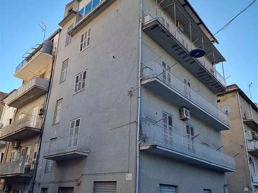 Immagine 2 di Casa indipendente in vendita  a Favara