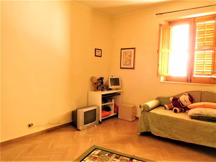 Immagine 16 di Quadrilocale in vendita  in VIA EMPEDOCLE a Favara