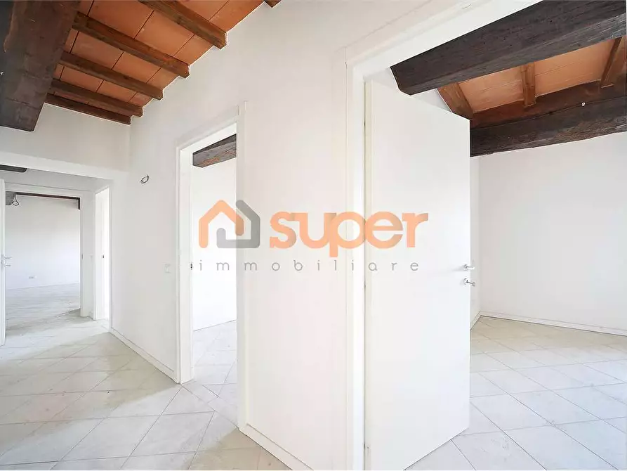 Immagine 9 di Quadrilocale in vendita  in Via della Tigre a Perugia