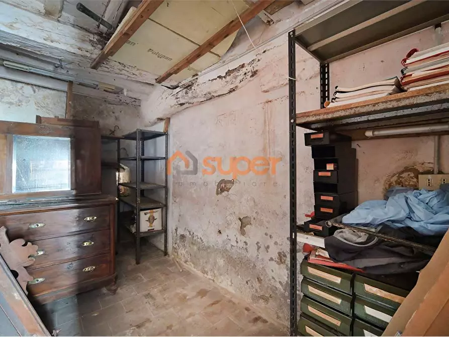 Immagine 3 di Magazzino in vendita  in Via Appia a Perugia