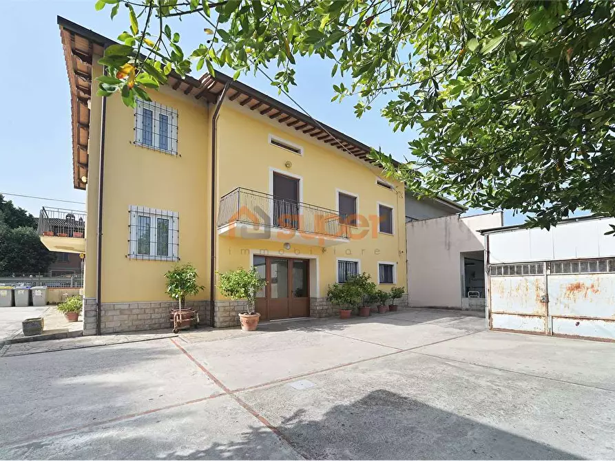 Immagine 30 di Casa indipendente in vendita  in Via Signoria a Torgiano