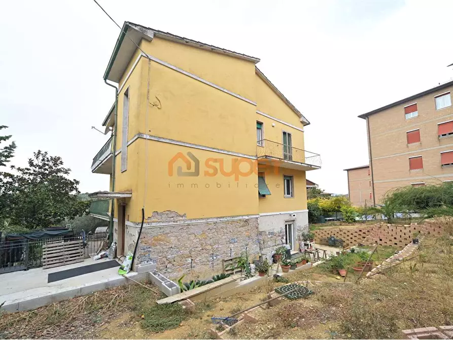 Immagine 12 di Bilocale in vendita  in Via Francesco Petrarca a Perugia