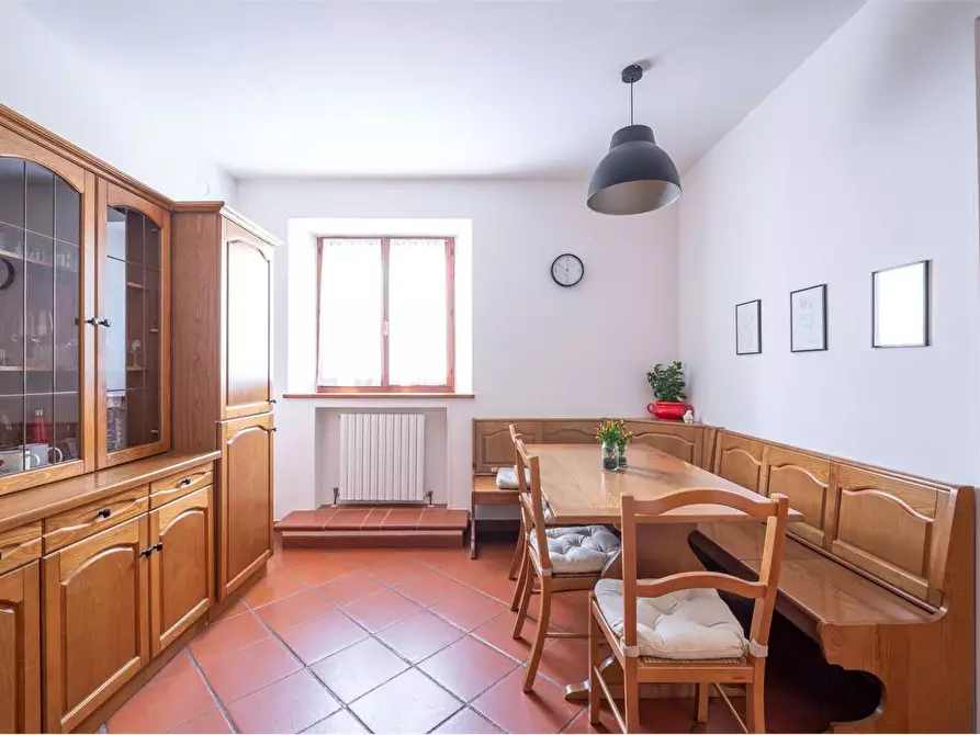 Immagine 3 di Casa bifamiliare in vendita  in Via Palazzetta a Bettona