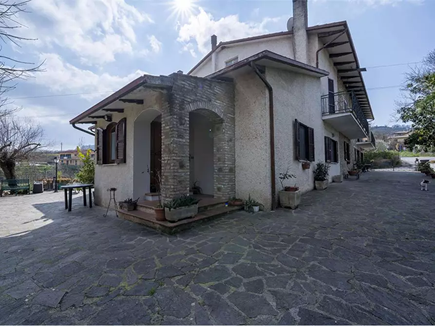 Immagine 10 di Casa bifamiliare in vendita  in Via Palazzetta a Bettona