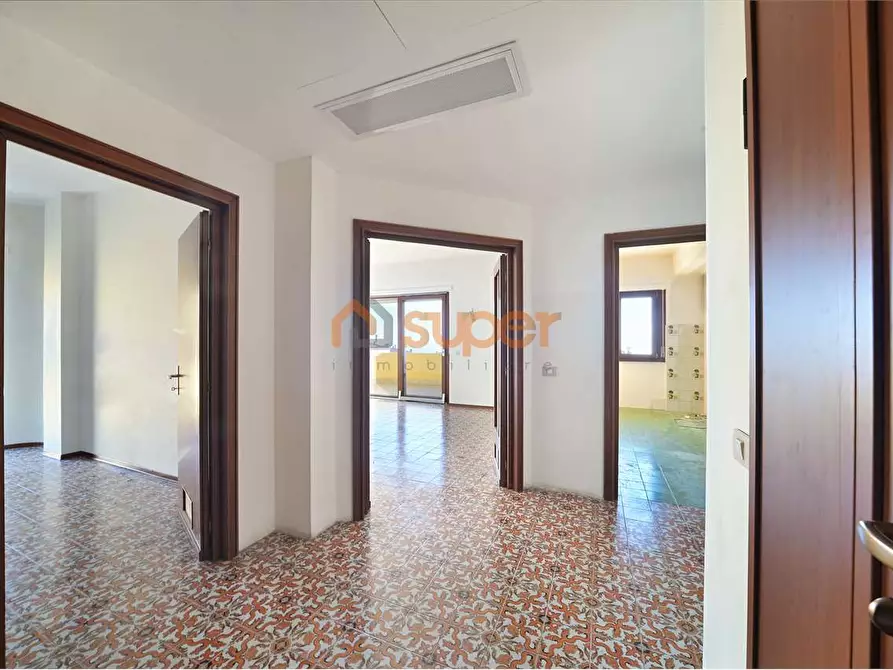 Immagine 4 di Quadrilocale in vendita  in Via Luigi Settembrini a Corciano