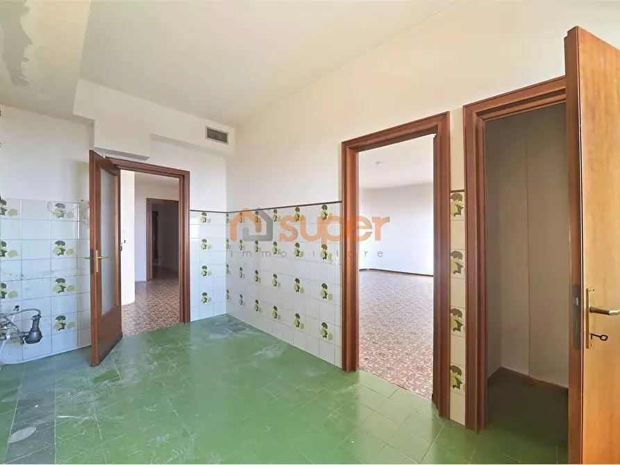 Immagine 7 di Quadrilocale in vendita  in Via Luigi Settembrini a Corciano