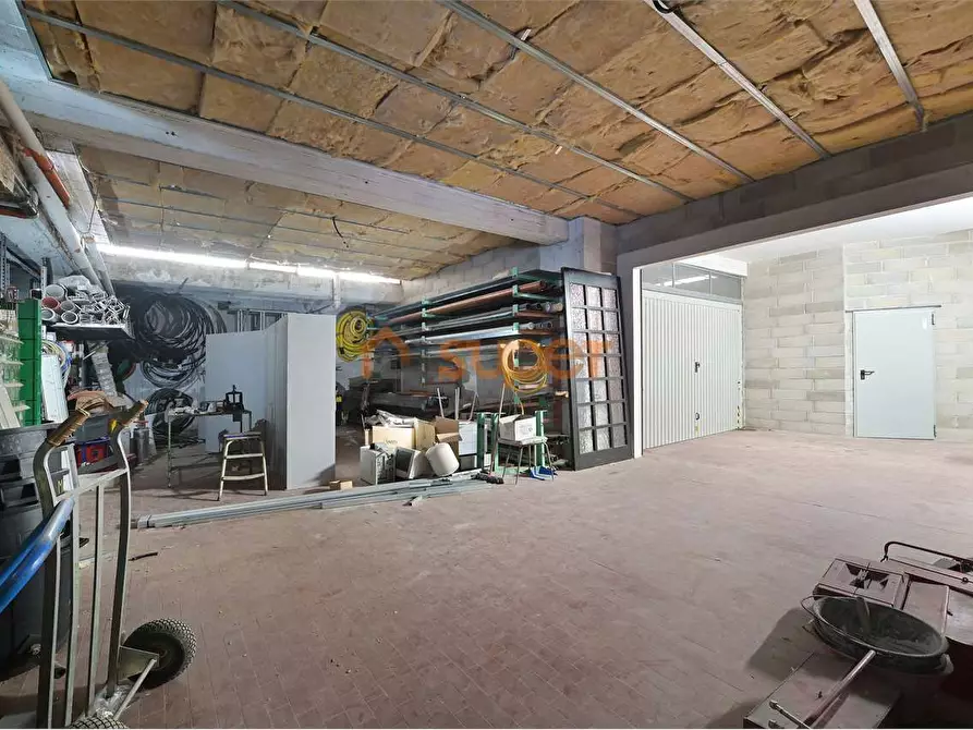 Immagine 6 di Magazzino in vendita  in Via Grieco a Perugia