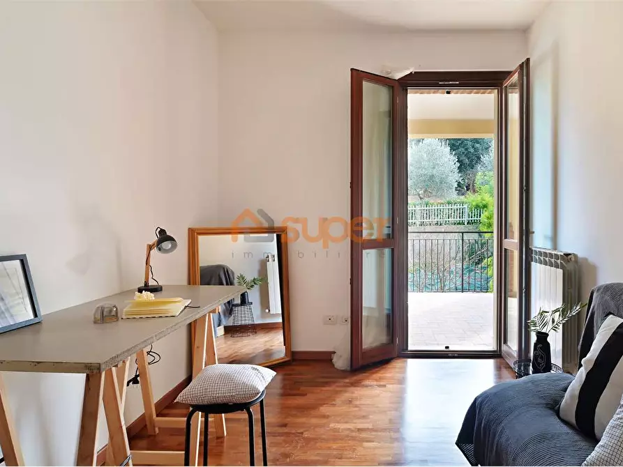 Immagine 11 di Trilocale in vendita  in Via Raffaele Sanzio a Corciano