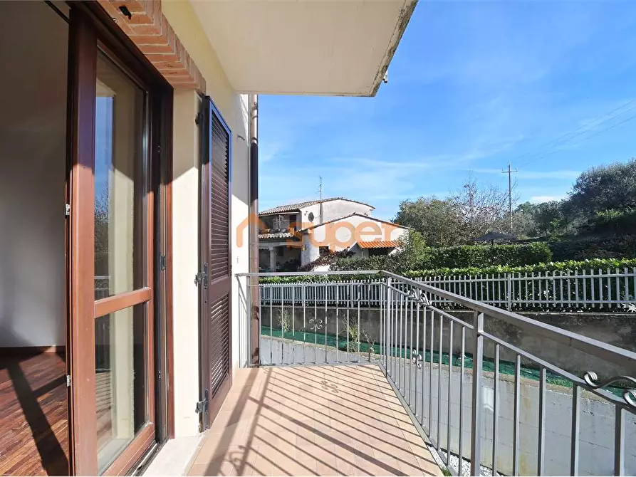 Immagine 17 di Trilocale in vendita  in Via Raffaele Sanzio a Corciano