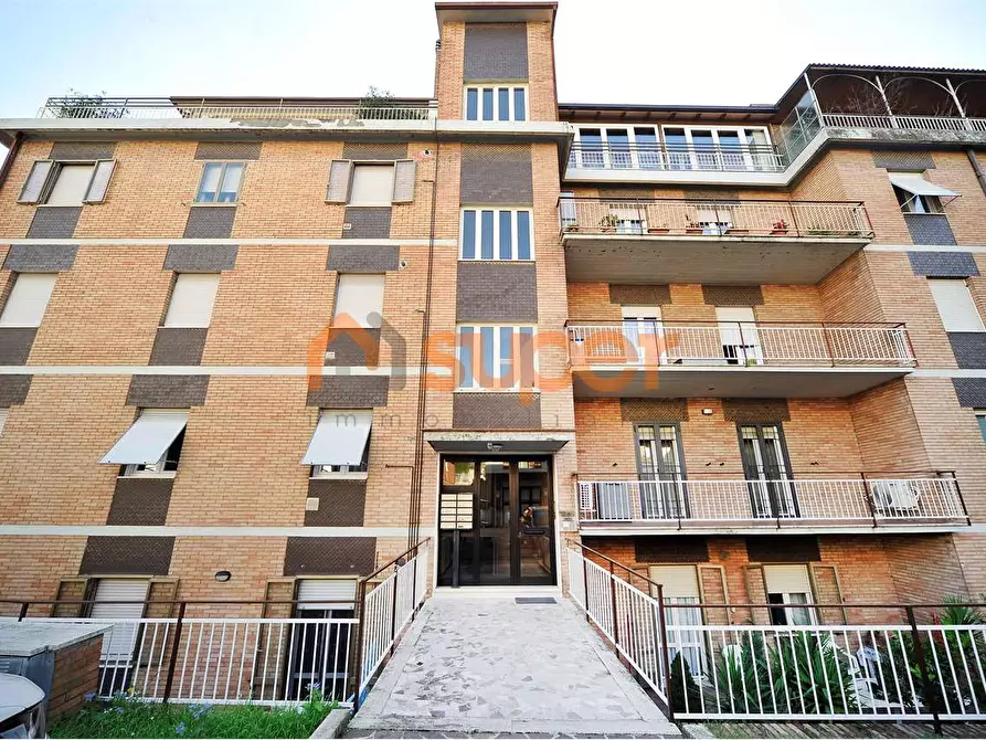 Immagine 14 di Trilocale in vendita  in Via Raniero Gigliarelli a Perugia
