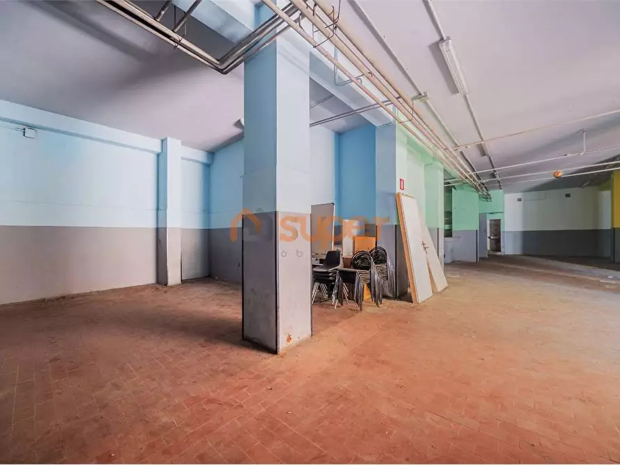 Immagine 3 di Negozio in vendita  a Perugia