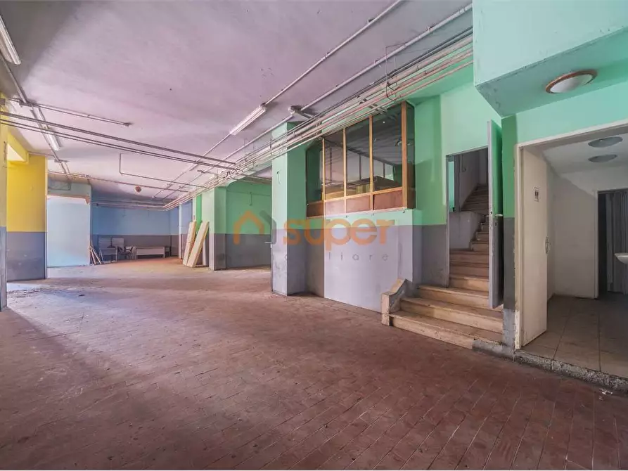 Immagine 5 di Negozio in vendita  a Perugia