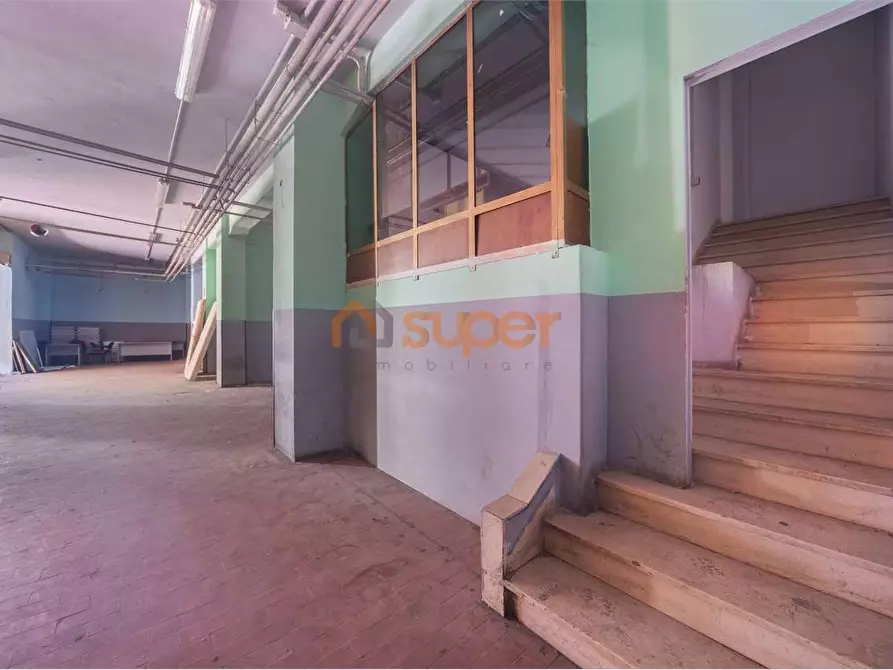 Immagine 7 di Negozio in vendita  a Perugia