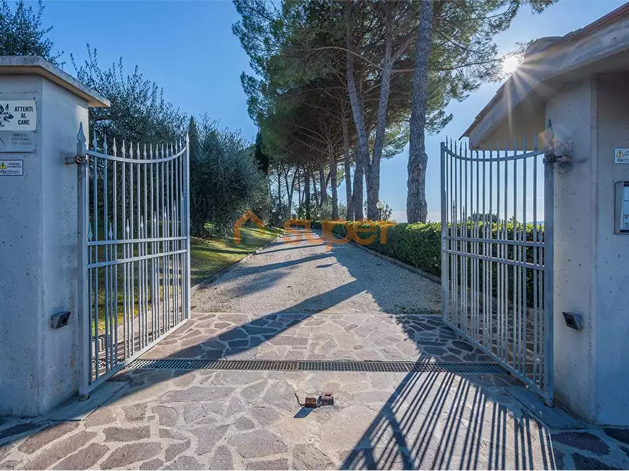 Immagine 4 di Villa in vendita  in Via le Garognole a Perugia