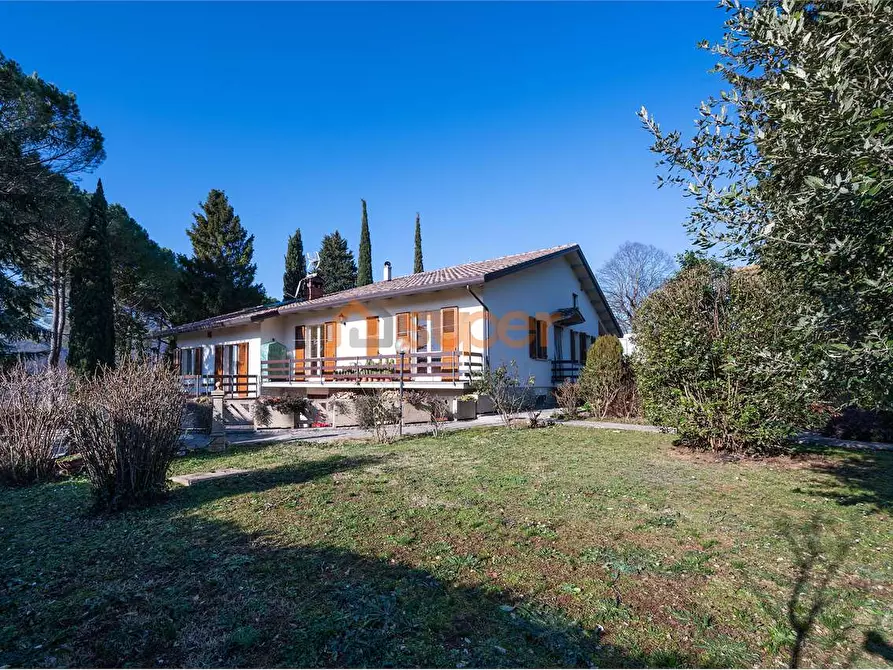 Immagine 5 di Villa in vendita  in Via le Garognole a Perugia