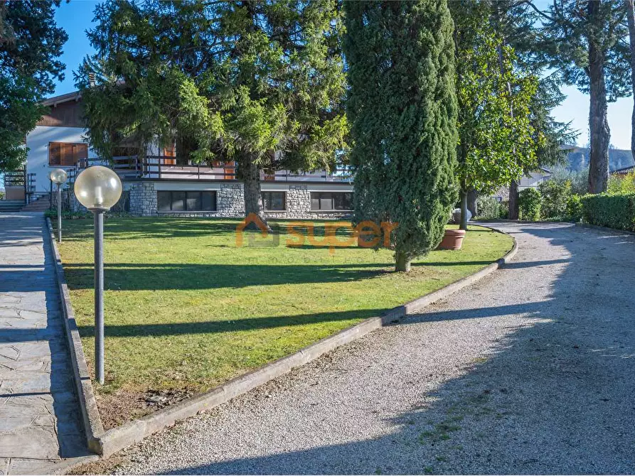 Immagine 9 di Villa in vendita  in Via le Garognole a Perugia