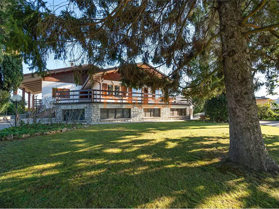 Immagine 3 di Villa in vendita  in Via le Garognole a Perugia