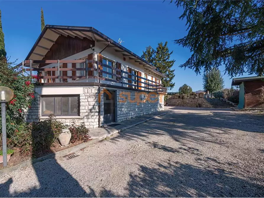 Immagine 2 di Villa in vendita  in Via le Garognole a Perugia