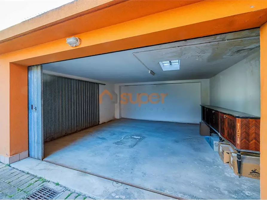 Immagine 15 di Appartamento in vendita  in Via Bocca Trabaria a Fano