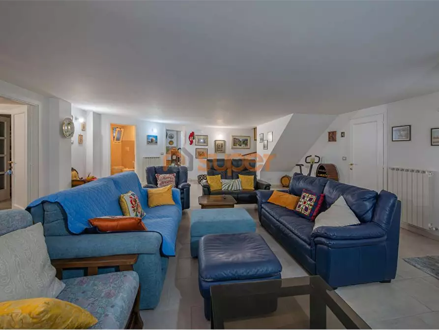 Immagine 35 di Casa indipendente in vendita  in Via dei Tigli a Castiglione Del Lago