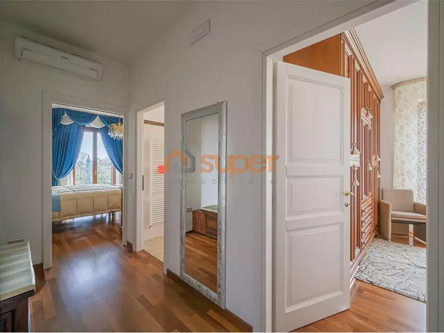 Immagine 17 di Casa indipendente in vendita  in Via dei Tigli a Castiglione Del Lago