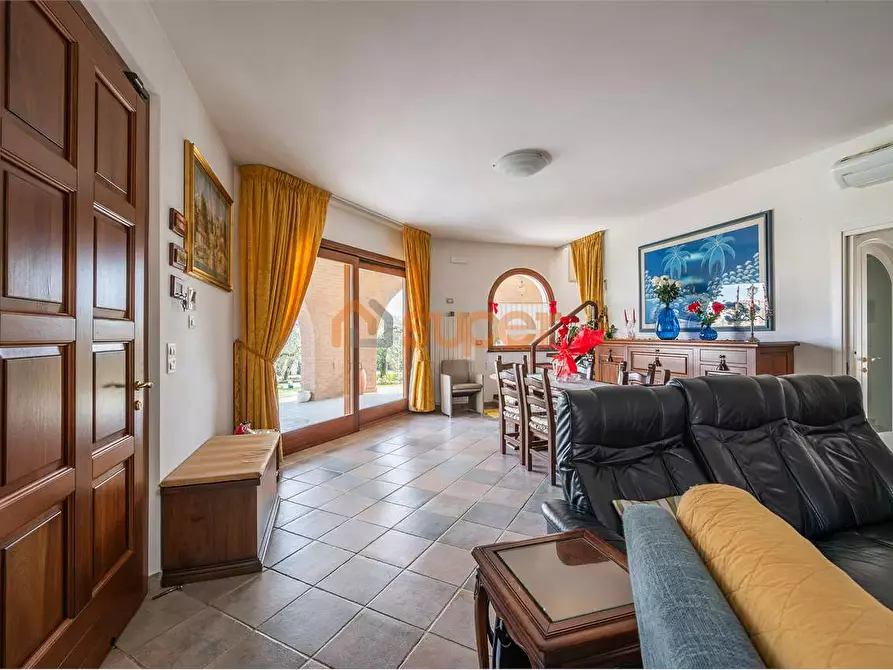 Immagine 9 di Casa indipendente in vendita  in Via dei Tigli a Castiglione Del Lago