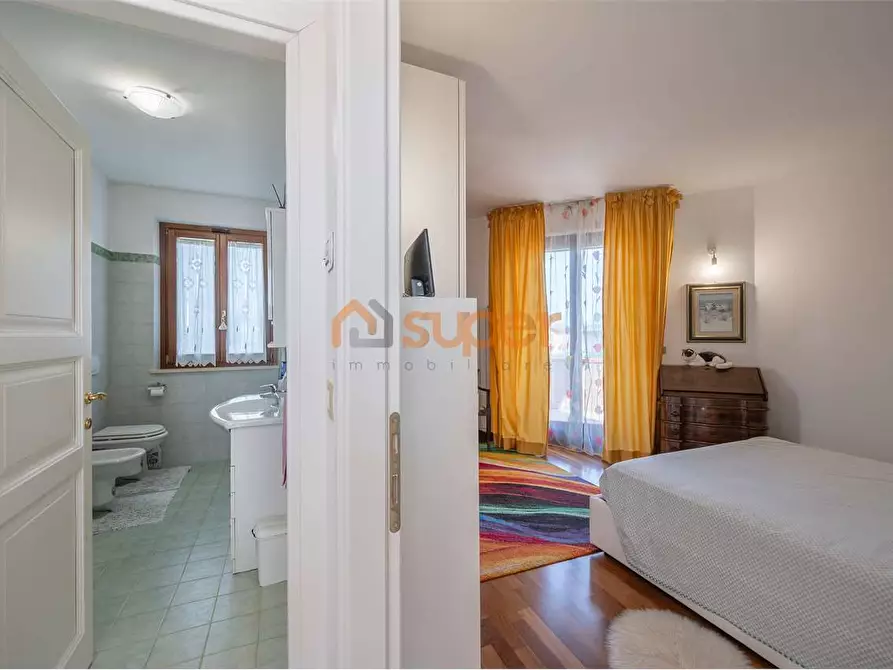 Immagine 22 di Casa indipendente in vendita  in Via dei Tigli a Castiglione Del Lago