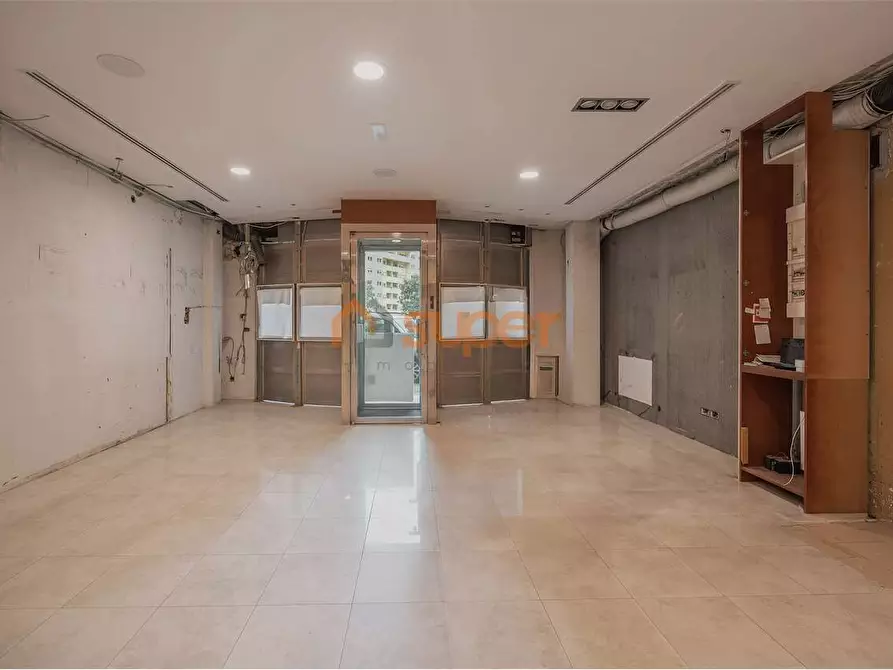 Immagine 7 di Negozio in vendita  in Via Romeo Gallenga a Perugia