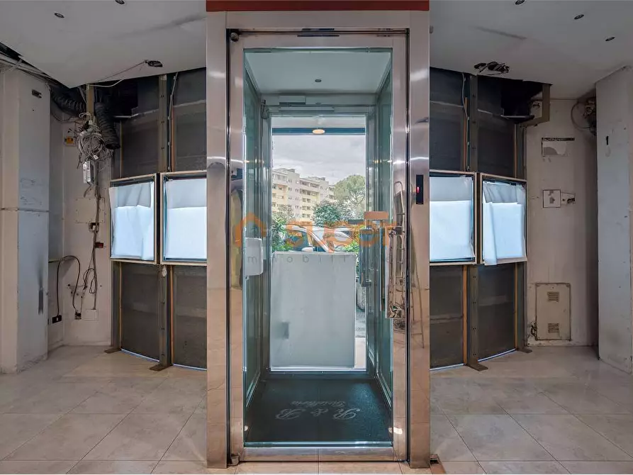 Immagine 4 di Negozio in vendita  in Via Romeo Gallenga a Perugia