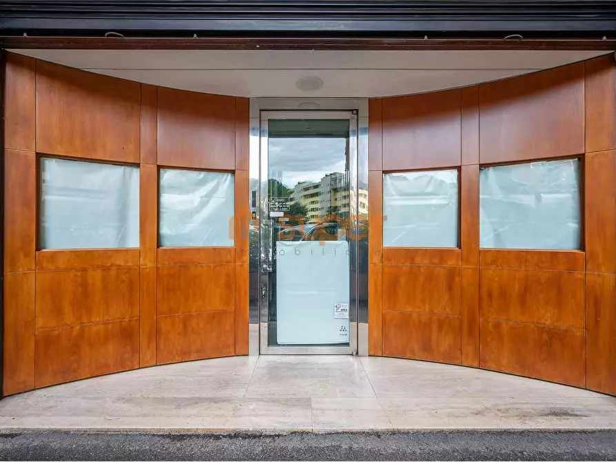 Immagine 1 di Negozio in vendita  in Via Romeo Gallenga a Perugia