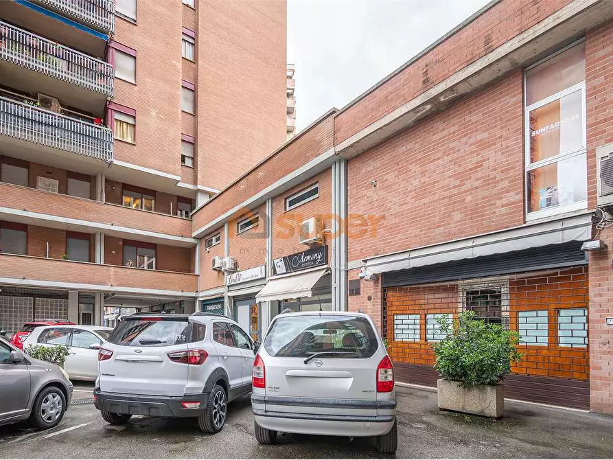 Immagine 13 di Negozio in vendita  in Via Romeo Gallenga a Perugia