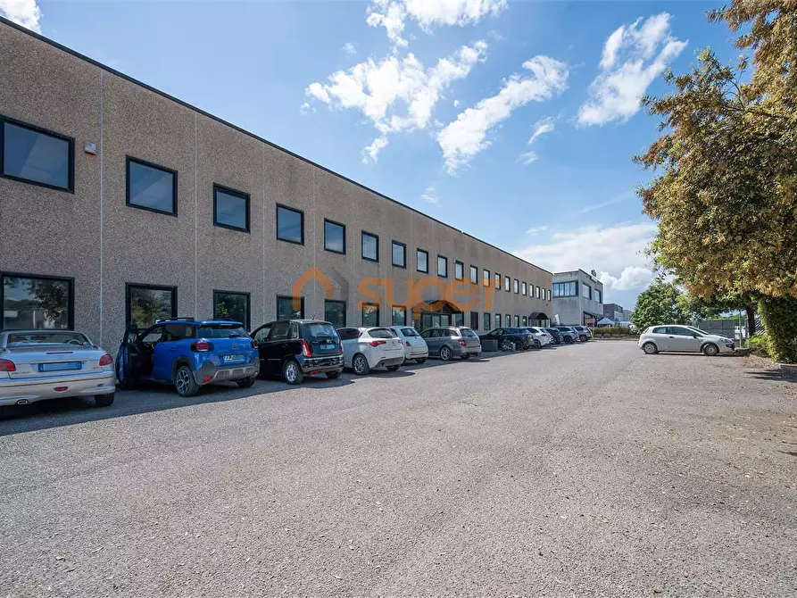 Immagine 24 di Capannone industriale in vendita  in Via delle fascine a Perugia