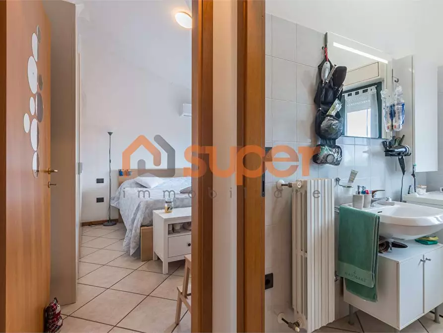 Immagine 20 di Appartamento in vendita  in Via Lago Maggiore  a Fano