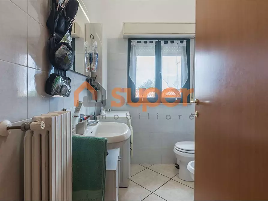 Immagine 21 di Appartamento in vendita  in Via Lago Maggiore  a Fano