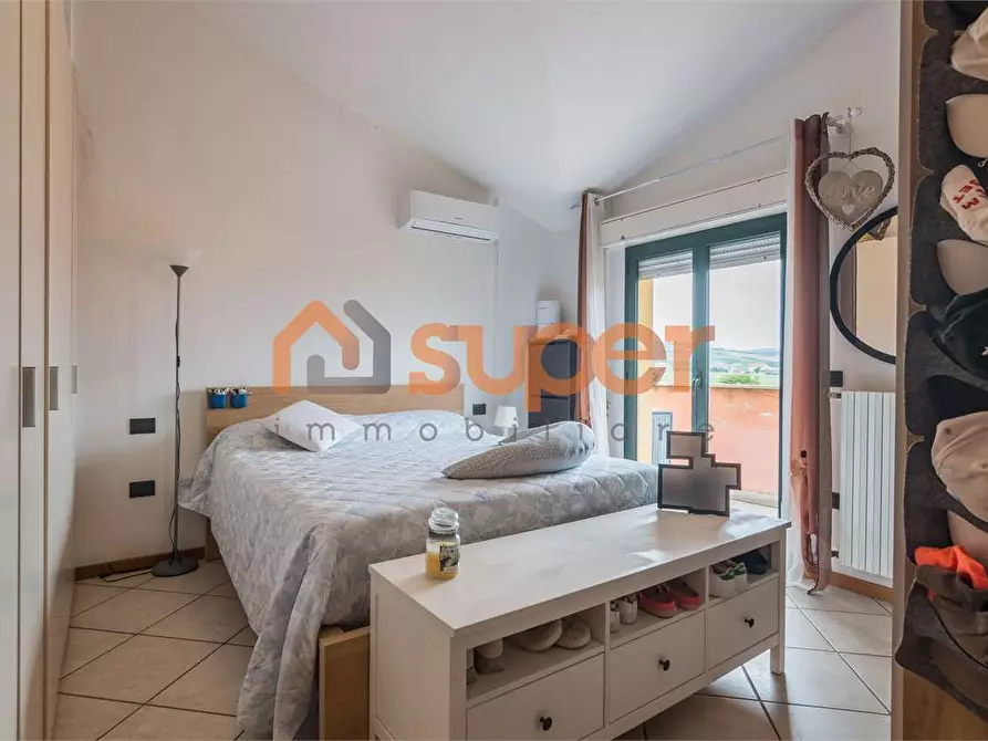 Immagine 13 di Appartamento in vendita  in Via Lago Maggiore  a Fano