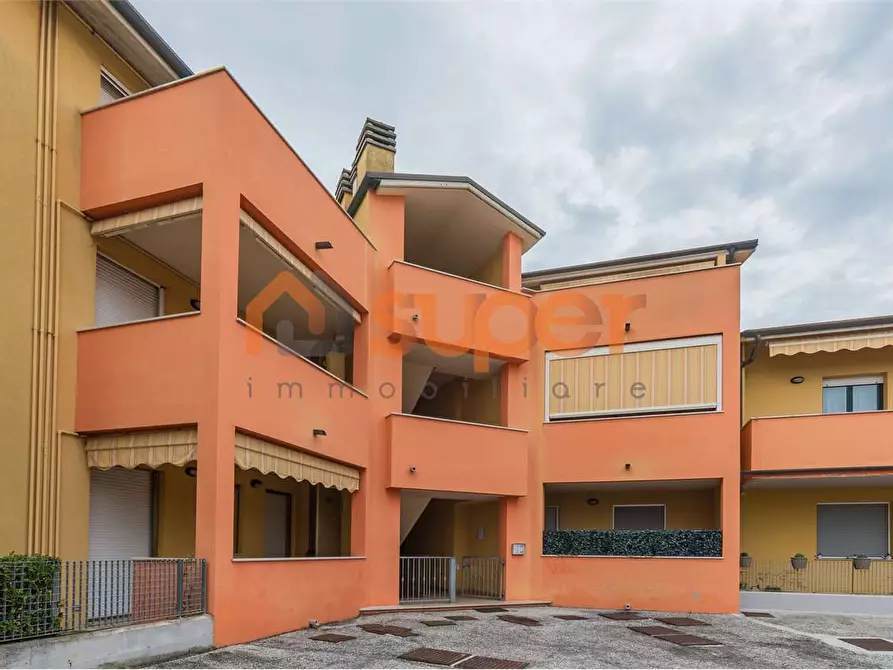 Immagine 25 di Appartamento in vendita  in Via Lago Maggiore  a Fano