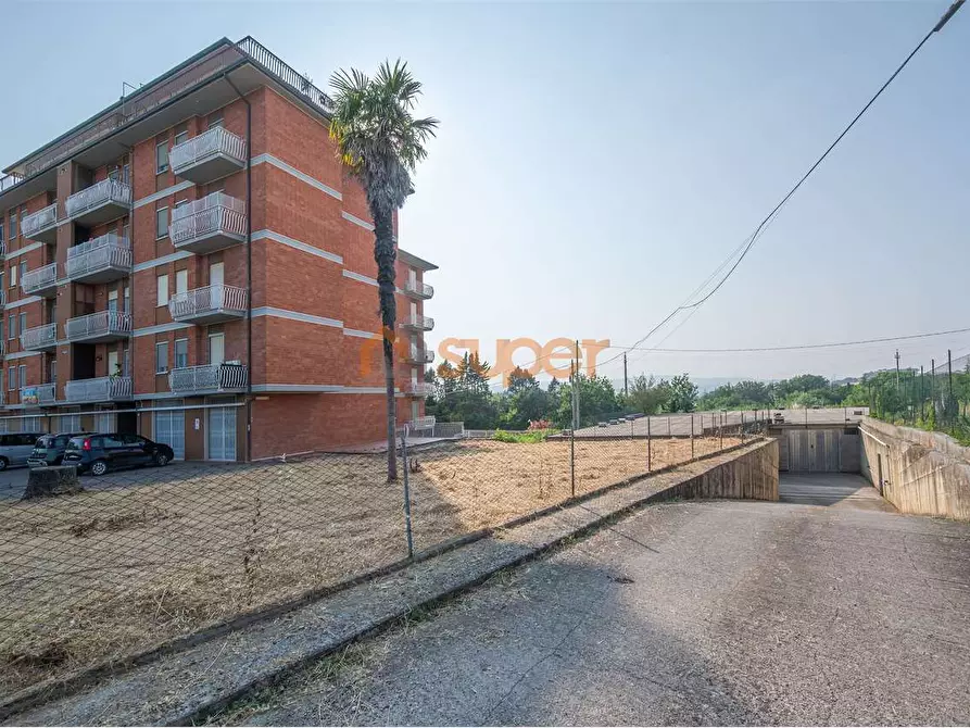 Immagine 7 di Garage in vendita  in Via Orvietana a Marsciano