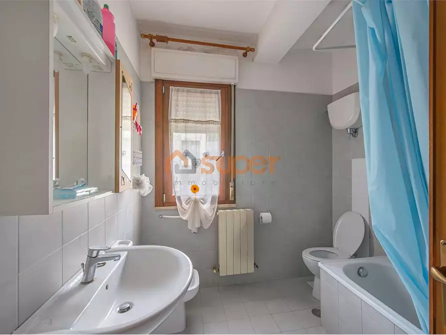 Immagine 11 di Quadrilocale in affitto  in via chiusi a Perugia